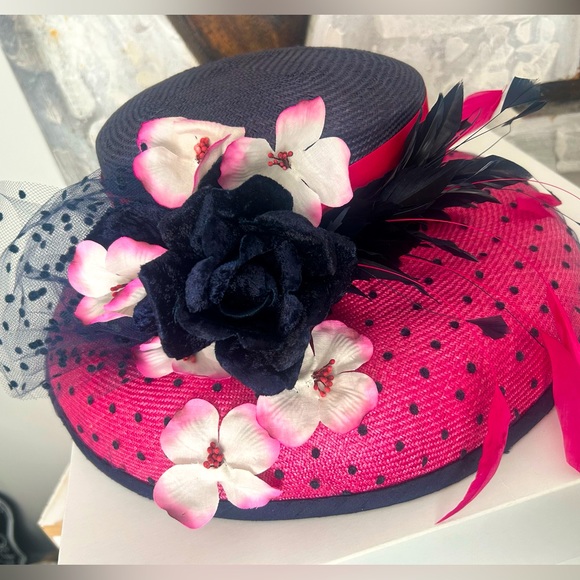 New Kentucky Derby Hat - Picture 1 of 4